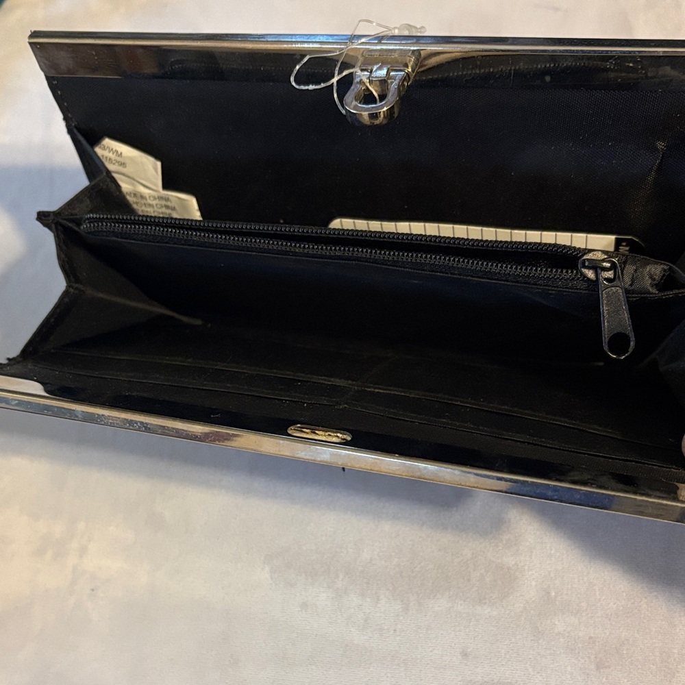 Multicolor Chevron Pattern Wallet - image 2